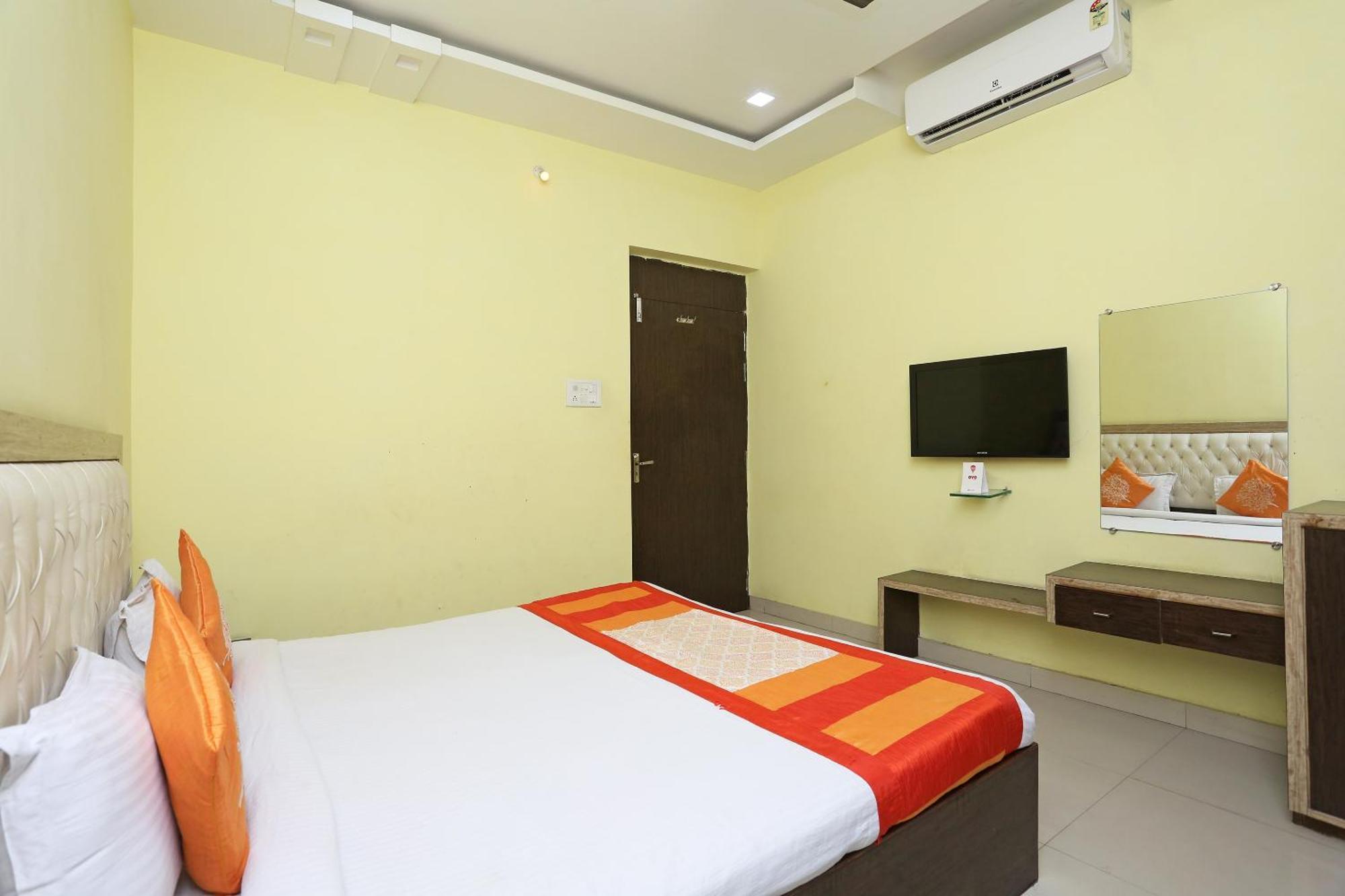 Collection O Hotel Pearl Rāipur Exteriör bild