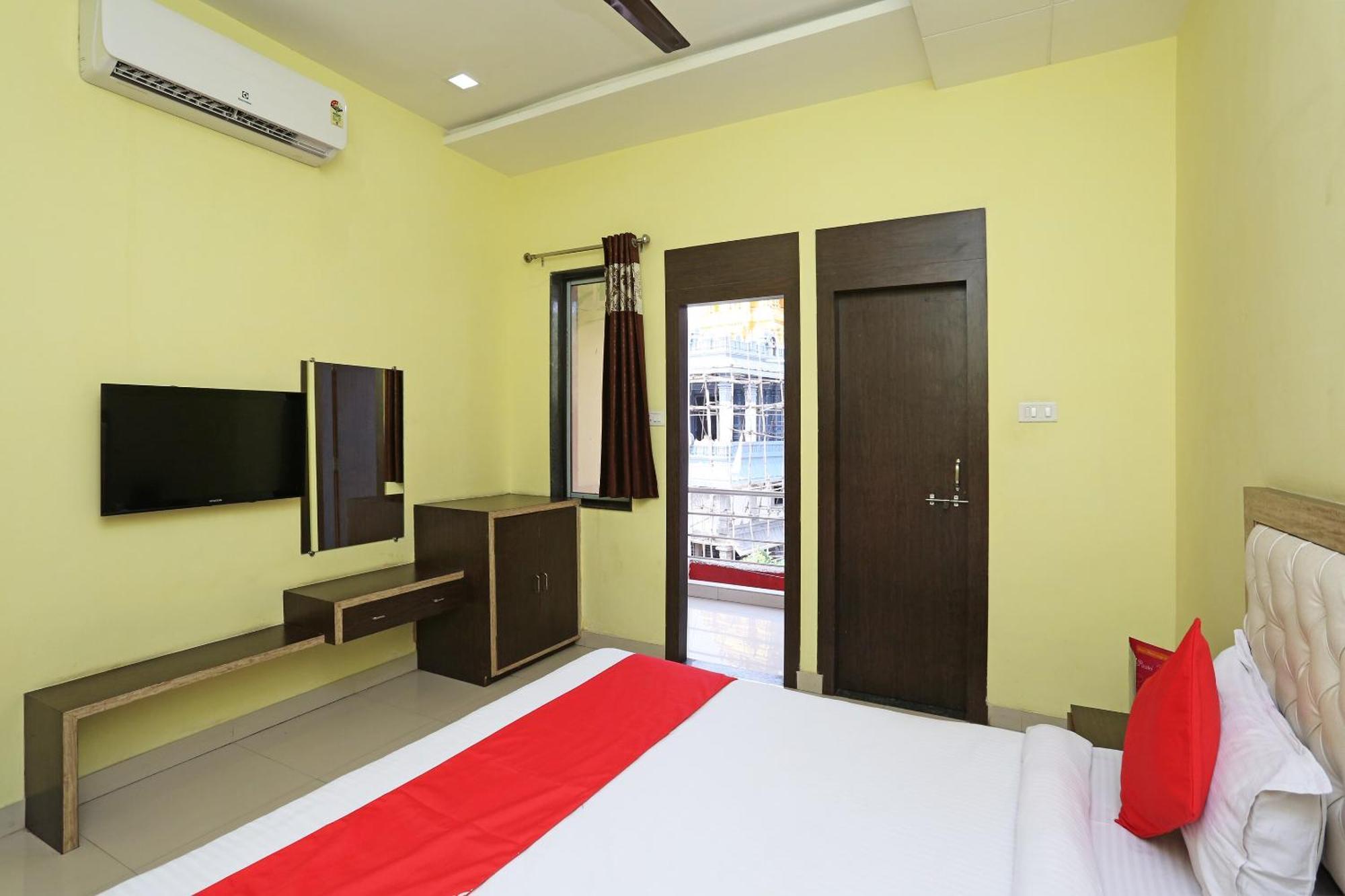 Collection O Hotel Pearl Rāipur Exteriör bild